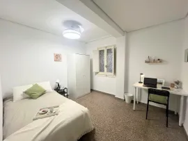 Carrer de Pere Cabanes, Valencia Valencia