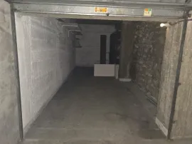 À louer – Double box sécurisé d'environ 18 m² Paris 18e