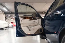 Voiture Jaguar Daimler Super Eight LWB