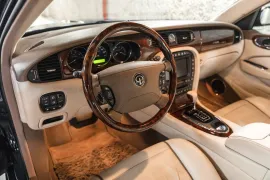 Voiture Jaguar Daimler Super Eight LWB