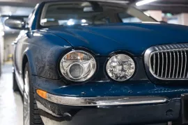 Voiture Jaguar Daimler Super Eight LWB