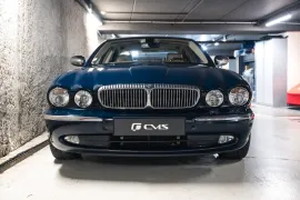 Voiture Jaguar Daimler Super Eight LWB