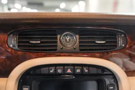 Voiture Jaguar Daimler Super Eight LWB