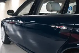Voiture Jaguar Daimler Super Eight LWB