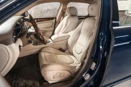 Voiture Jaguar Daimler Super Eight LWB