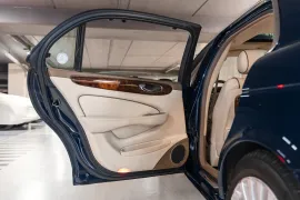 Voiture Jaguar Daimler Super Eight LWB