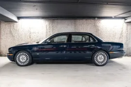 Voiture Jaguar Daimler Super Eight LWB
