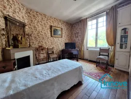 Vente Rare à la vente : Grande maison de caractère sur vaste terrain