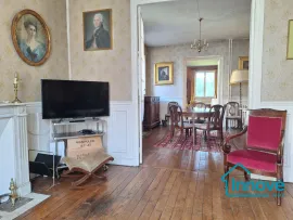 Vente Rare à la vente : Grande maison de caractère sur vaste terrain