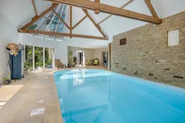 Maison avec piscine intérieure à Guérande - Proche de la Mer et des commodités Guérande