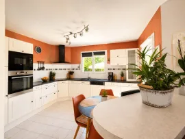 Vente Maison familiale 122 m² de plain-pied – 3 chambres + bureau – Terrain 1 500 m² piscinable – À 15 min de Bergerac