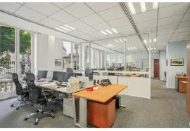 Location Location Bureaux Paris 75008