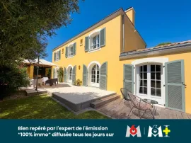 Vente Mas Provençal 6 Chambres + 1 Bureau