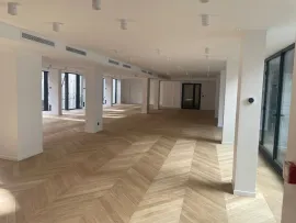 Location Location Bureaux Paris 75008