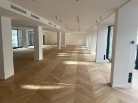 Location Location Bureaux Paris 75008