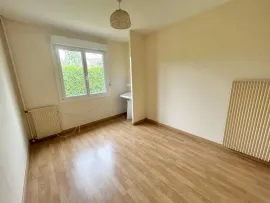 Location plain-pied 3 chambres jardin garage