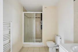 Vente GRAND 2 PIECES DERNIER ETAGE