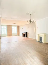 Nantes centre – Grand appartement de 116,39 m² à rénover avec ascenseur Nantes