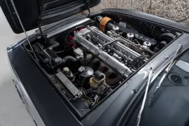 Voiture Aston Martin DBS L6 Saloon