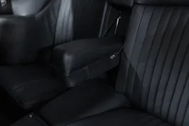 Voiture Aston Martin DBS L6 Saloon
