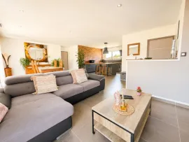 Vente Plain-pied 130m2 - 4 chambres - Piscine chauffée - Terrain 1 687 m²