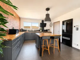 Vente Plain-pied 130m2 - 4 chambres - Piscine chauffée - Terrain 1 687 m²