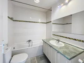 Location Vaste 4 Pièces lumineux 118 m² à louer