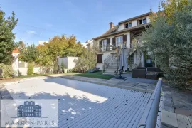 Vente MAISON AVEC PISCINE A 500 mètres de la gare.