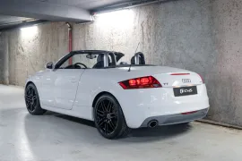 Voiture Audi TT S-Line V6