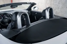 Voiture Audi TT S-Line V6