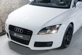 Voiture Audi TT S-Line V6