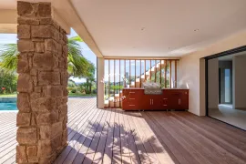 Vente LES ISSAMBRES (VAR) - VILLA NEUVE AVEC VUE MER