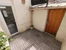 Location Maison 1 chambre et cour, quartier Saint-Pierre