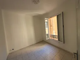Vente T2 - Le trois fenetre Marseillais - Quartier Belsunce