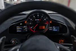 Voiture McLaren 675 LT
