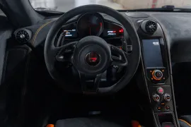Voiture McLaren 675 LT