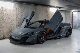 Voiture McLaren 675 LT