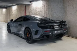 Voiture McLaren 675 LT
