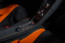 Voiture McLaren 675 LT