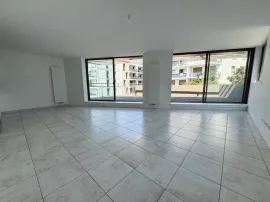 Vente Appartement 5 pièces - 116m2 - Terrasse & Parkings