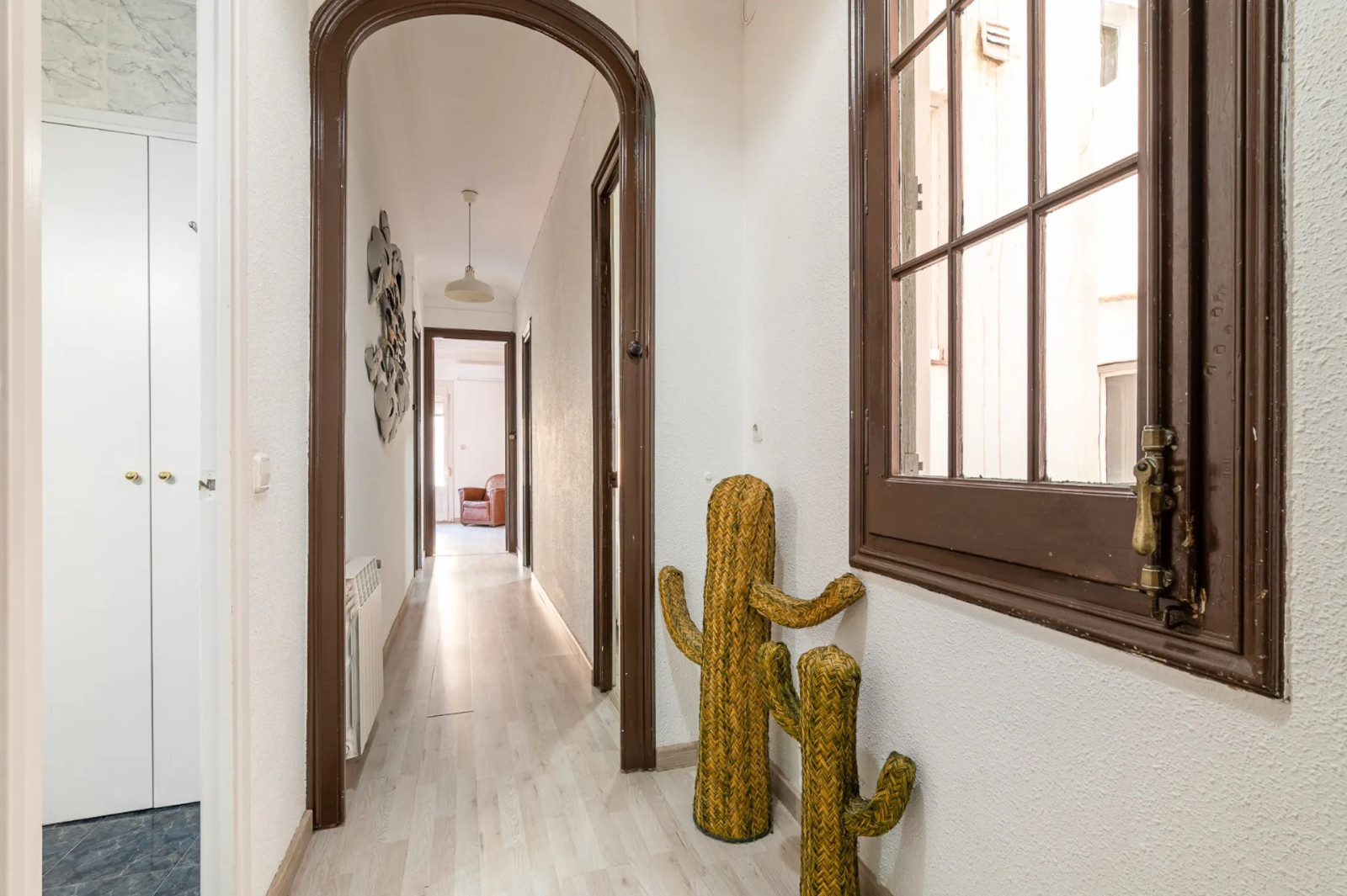 Location Carrer Creu Coberta, Barcelona