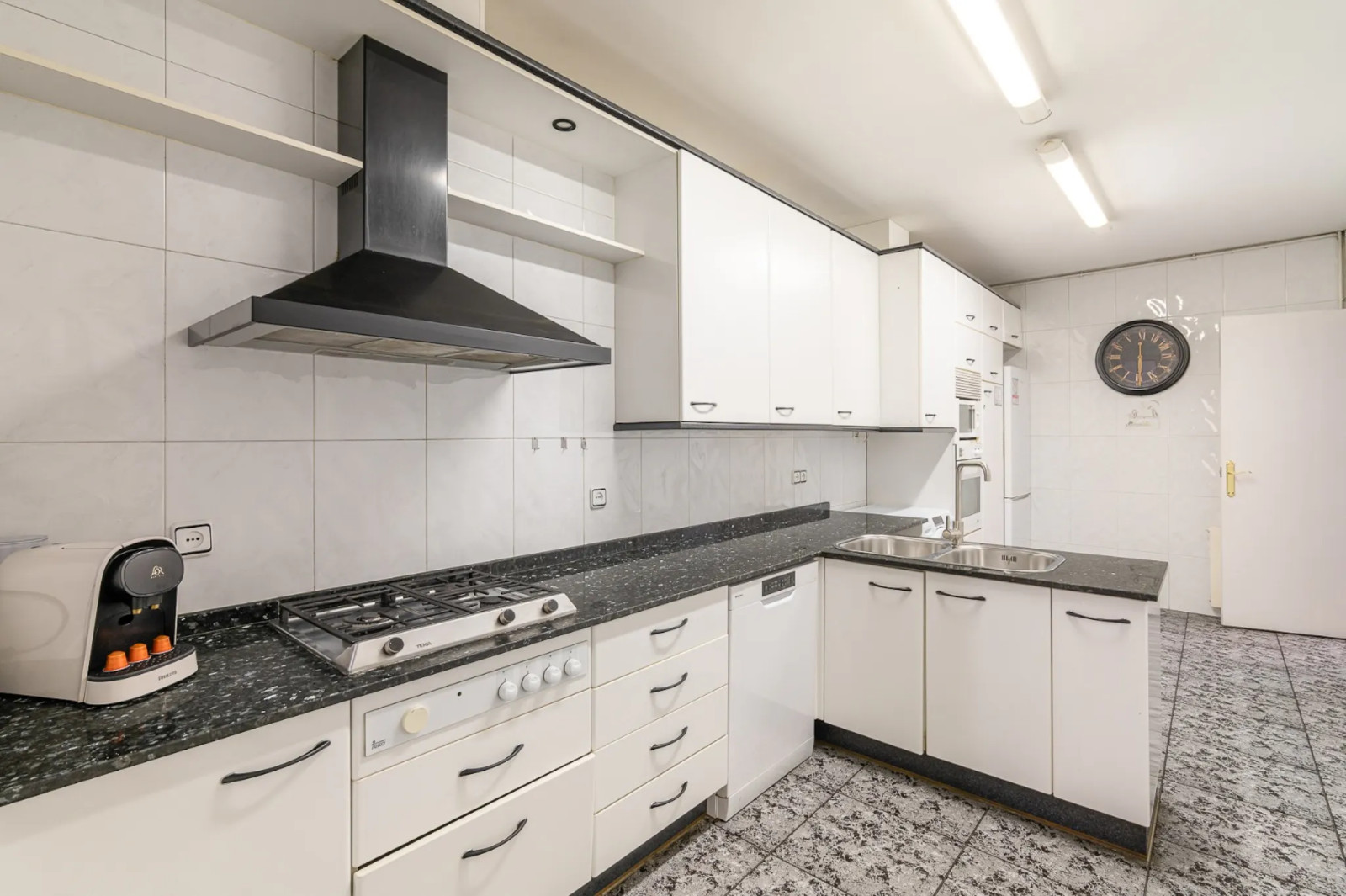 Location Carrer Creu Coberta, Barcelona