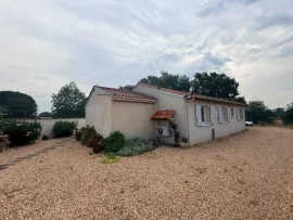 Vente Maison de plain-pied - 3 chambres - garage - climatisation