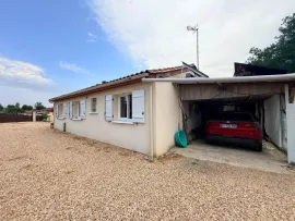 Vente Maison de plain-pied - 3 chambres - garage - climatisation