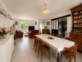 Vente Maison de plain-pied - 3 chambres - garage - climatisation