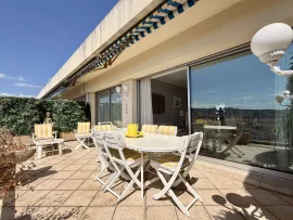 Vente Nice Cimiez - Superbe appartement en dernier étage avec vue exceptionnelle mer e