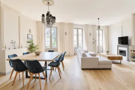 Maison de ville rénovée centre Langon Le Langon