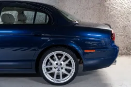 Voiture Jaguar S-Type R Supercharged V8 4.2 396