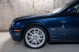 Voiture Jaguar S-Type R Supercharged V8 4.2 396