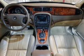 Voiture Jaguar S-Type R Supercharged V8 4.2 396